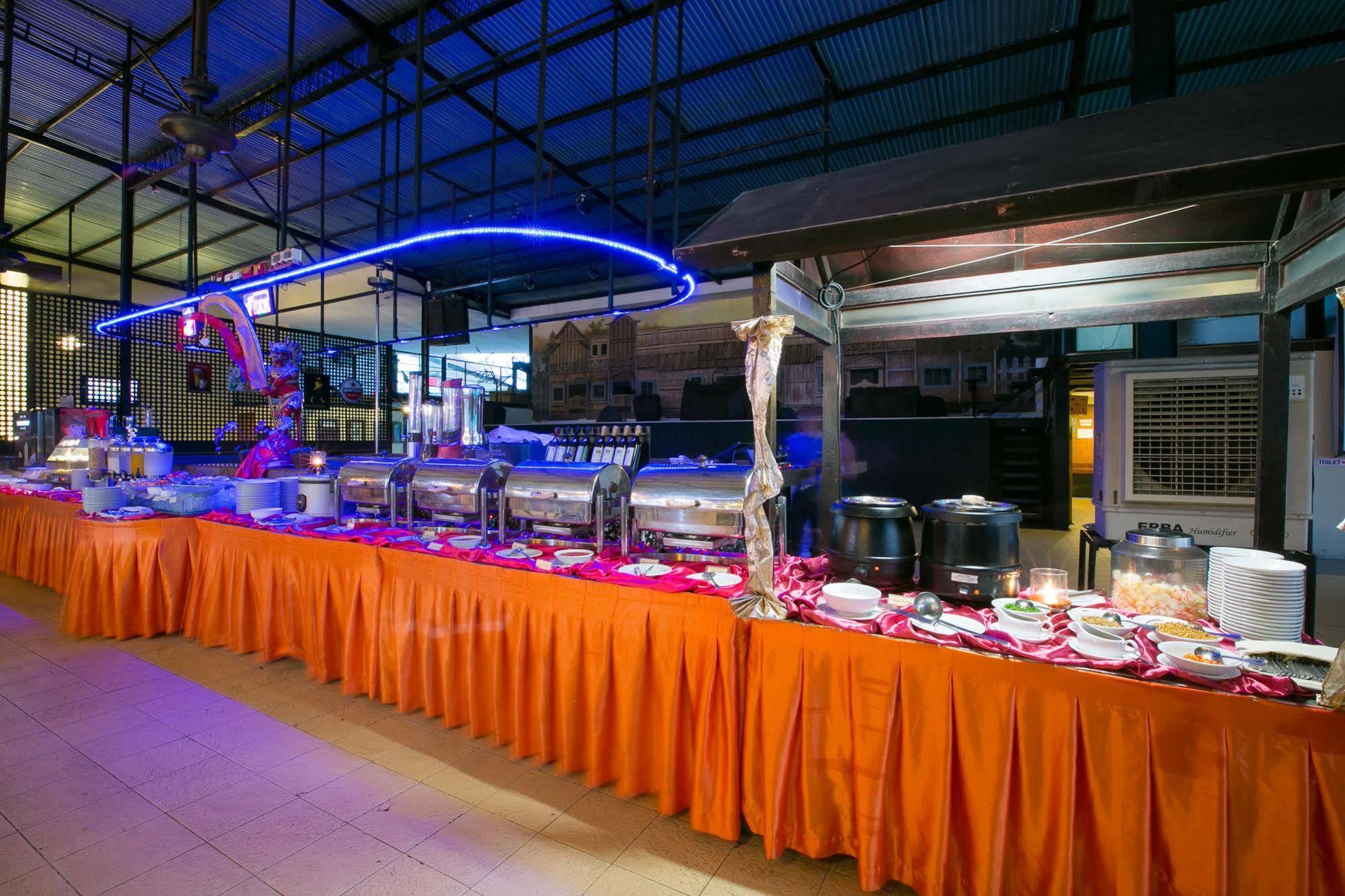 Kuta Station Hotel And Spa Bali Extérieur photo
