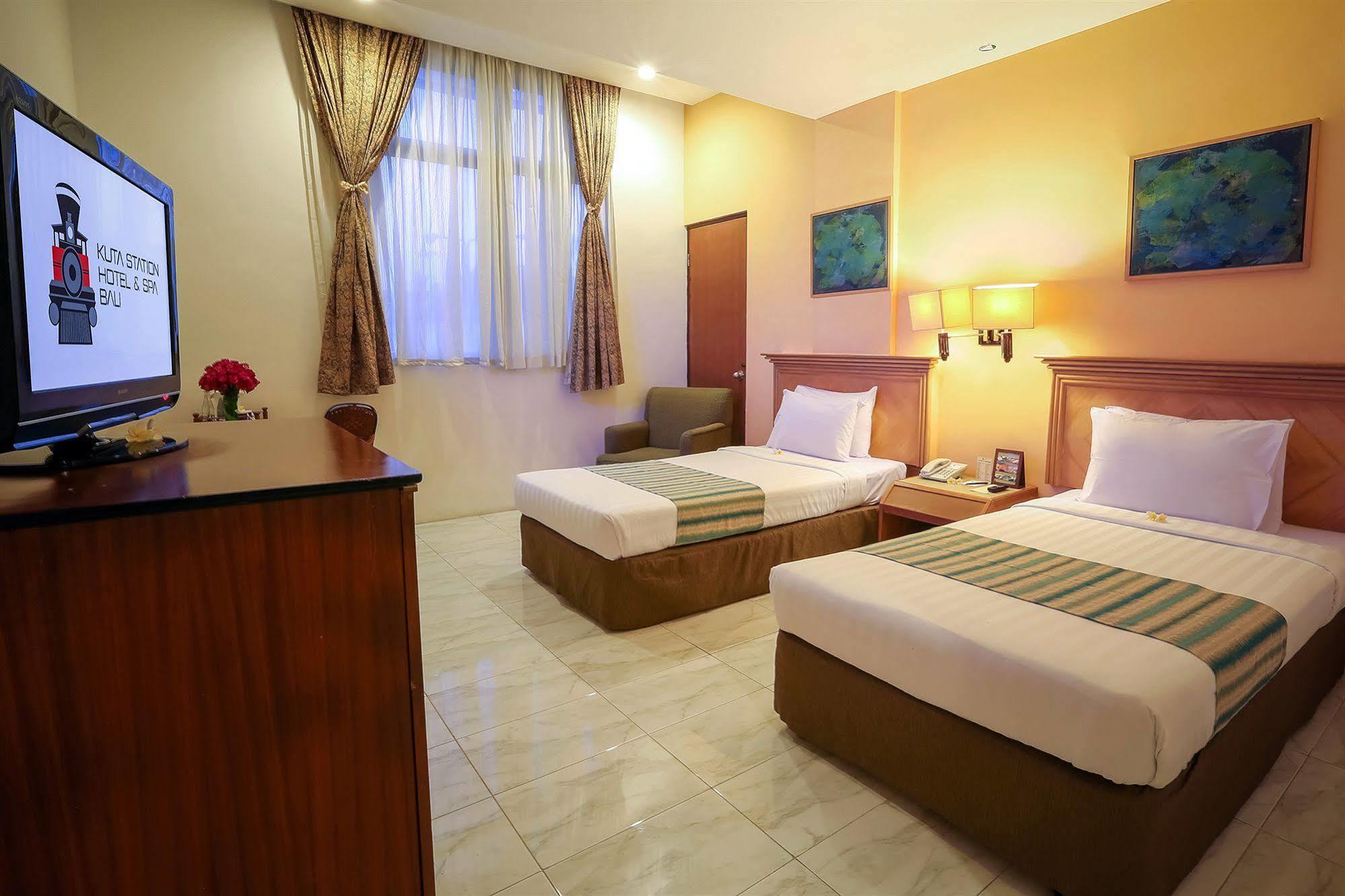 Kuta Station Hotel And Spa Bali Extérieur photo