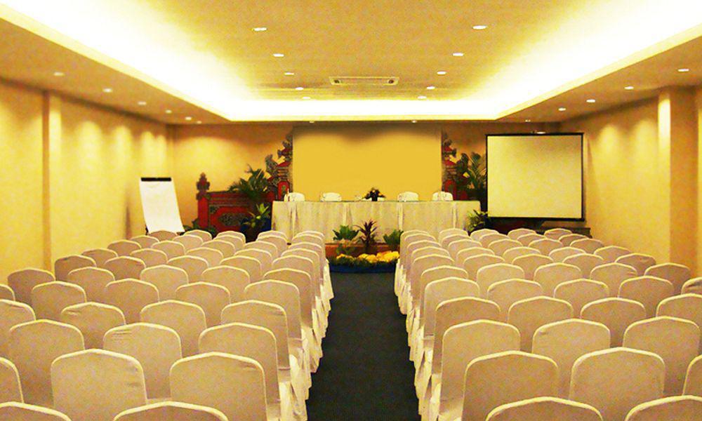 Kuta Station Hotel And Spa Bali Extérieur photo